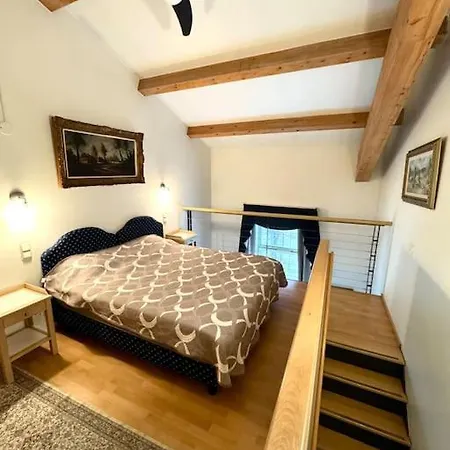 Loft Old Town 아파트 탈린